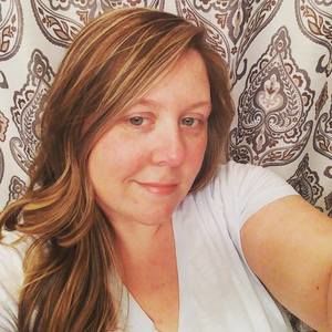 Meet your Posher, Adrianne